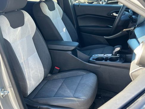 Used 2024 Chevrolet Trax LS w/ Driver Confidence Package image 8