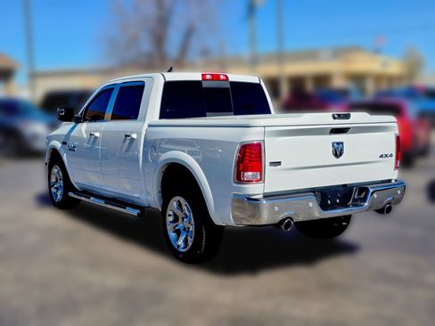 Used 2018 RAM 1500 Laramie w/ Convenience Group AWD/4WD image 10