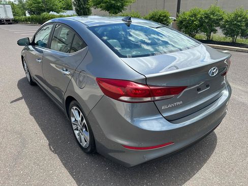 Used 2017 Hyundai Elantra Limited FWD image 8