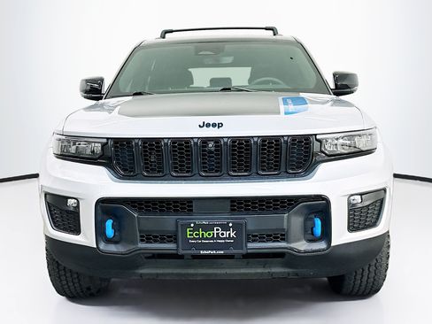 Used 2022 Jeep Grand Cherokee Trailhawk AWD/4WD image 2