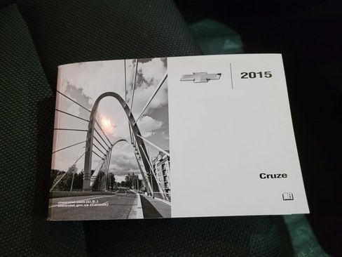 Used 2015 Chevrolet Cruze LT image 41