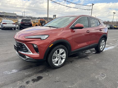 Used 2024 Buick Encore GX Preferred w/ Comfort Package image 8