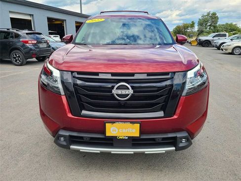 Used 2022 Nissan Pathfinder SL w/ SL Black Package image 3