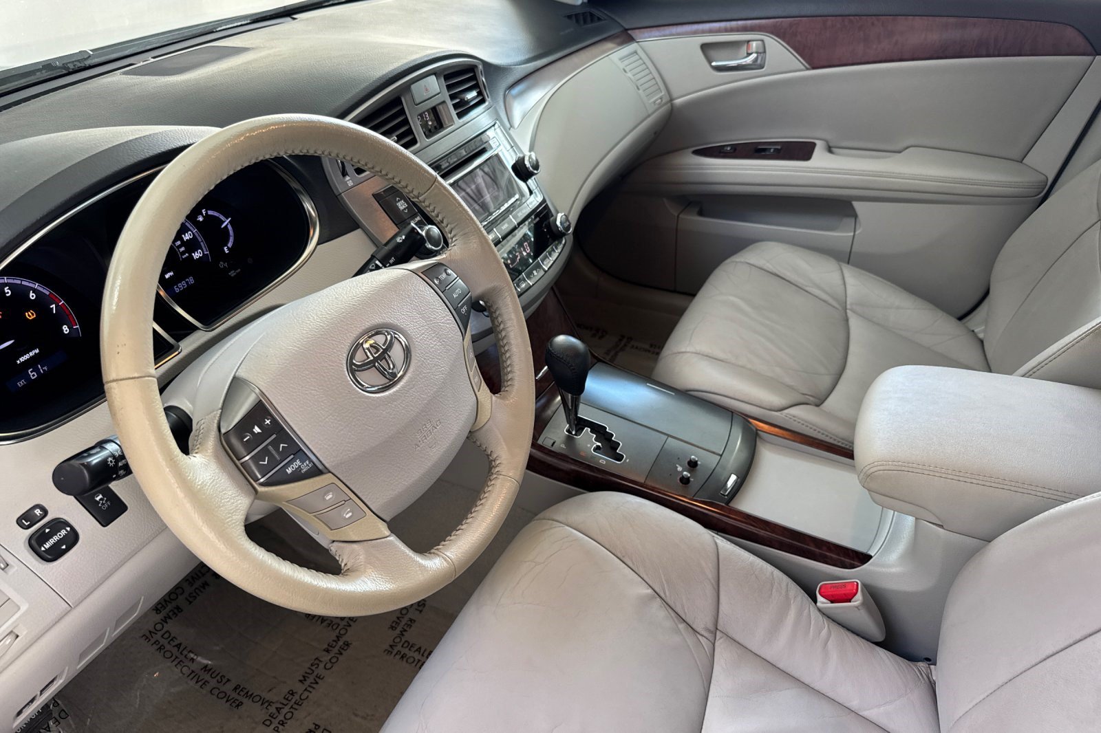 Used 2012 Toyota Avalon FWD image 11