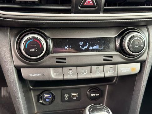 Used 2019 Hyundai Kona Limited image 12
