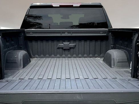 Used 2023 Chevrolet Silverado 1500 RST AWD/4WD image 7