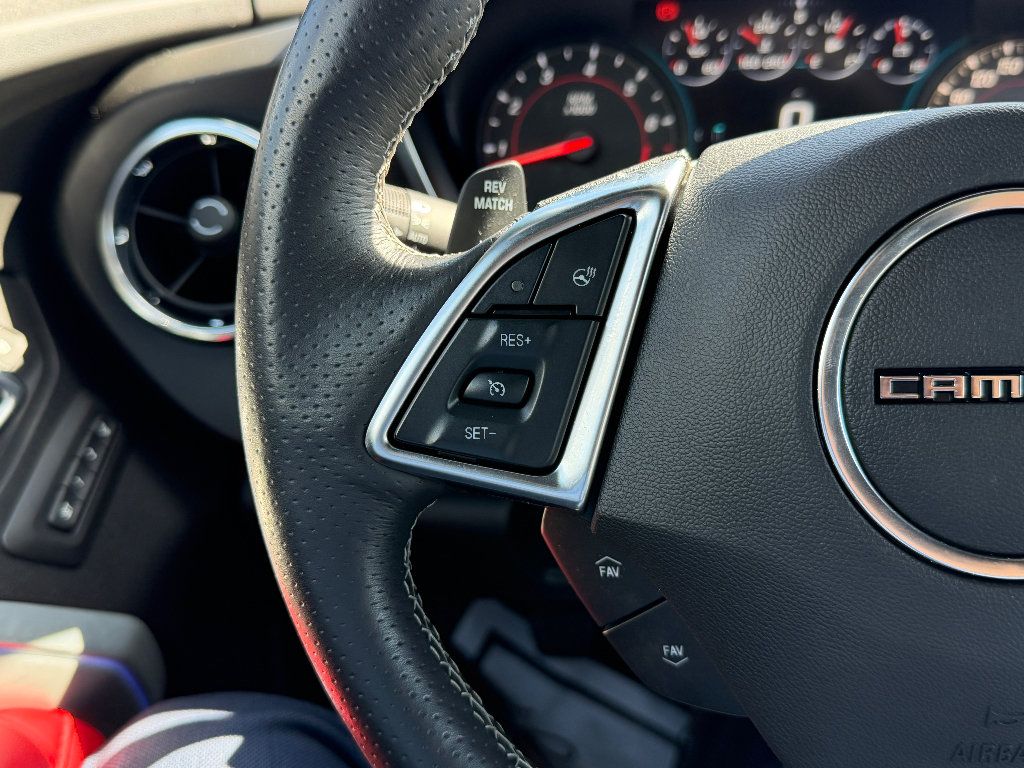 Used 2018 Chevrolet Camaro SS w/ LPO, Ground Effects Package RWD image 5