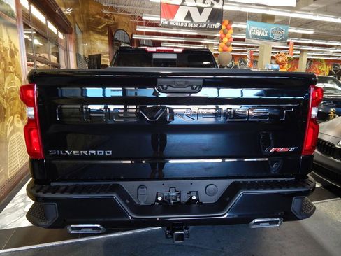 Used 2025 Chevrolet Silverado 1500 RST w/ Convenience Package II image 6