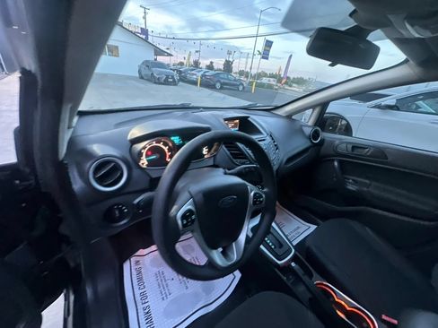 Used 2018 Ford Fiesta SE FWD image 32