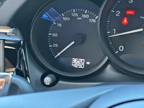 Certified 2026 Porsche Macan AWD/4WD image 31