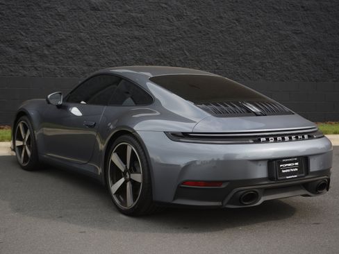 Used 2026 Porsche 911 Carrera RWD image 3