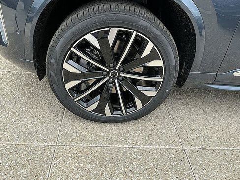 New 2026 Volvo XC90 T8 Ultra w/ Protection Package AWD/4WD image 12