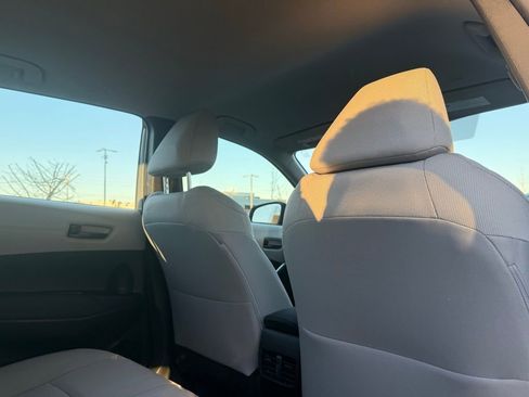 Certified 2025 Toyota Corolla Cross L image 19