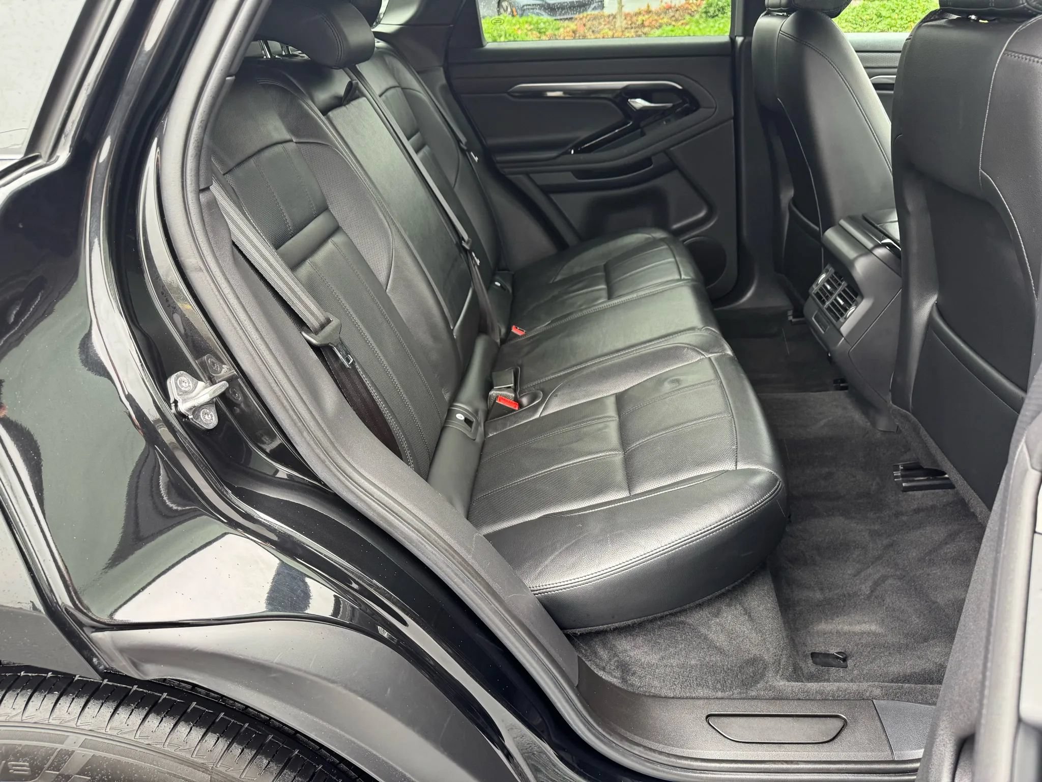 Used 2020 Land Rover Range Rover Evoque S AWD/4WD image 27