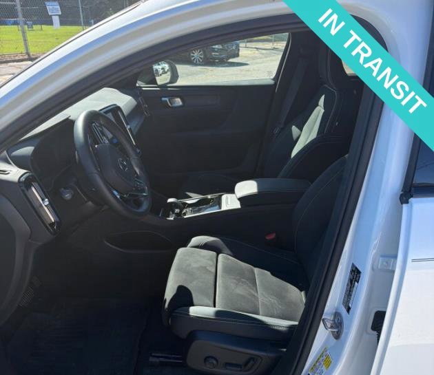Used 2023 Volvo C40 P8 Recharge Plus w/ Climate Package AWD/4WD image 3