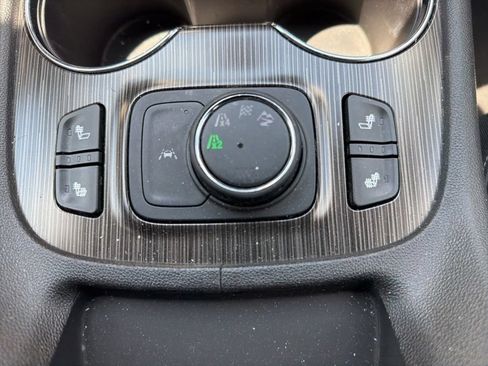 Used 2023 GMC Acadia SLT AWD/4WD image 23