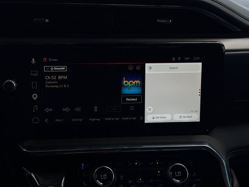 Used 2025 GMC Sierra 1500 Denali AWD/4WD image 15