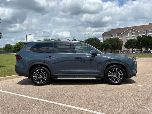 Used 2026 Toyota Grand Highlander AWD Hybrid image 5