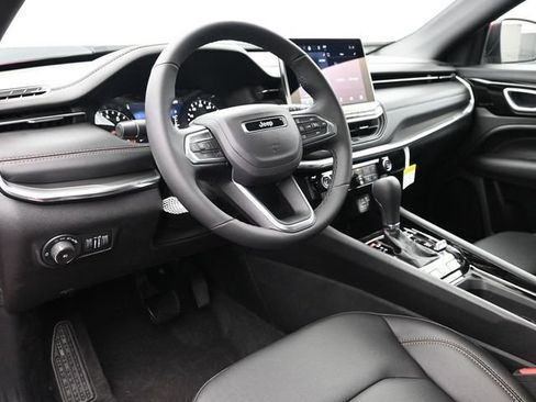 New 2024 Jeep Compass Limited image 19