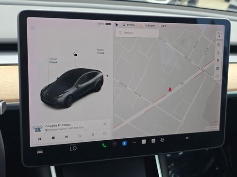 Used 2021 Tesla Model Y Long Range AWD/4WD image 25