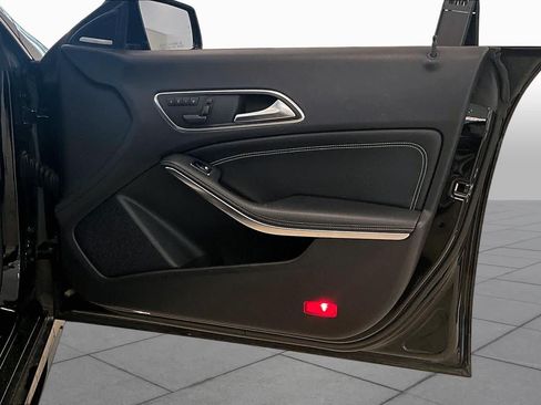 Used 2014 Mercedes-Benz CLA 250 image 20
