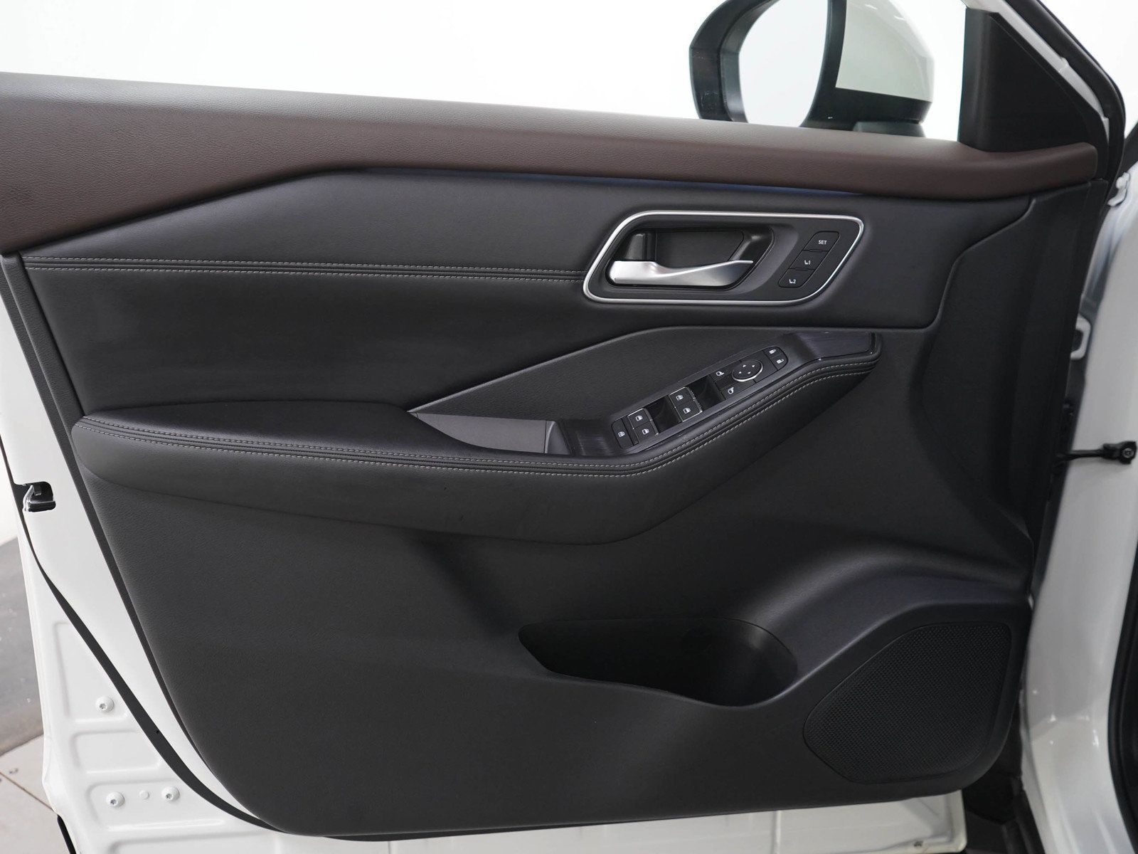 Used 2023 Nissan Rogue Platinum AWD/4WD image 20