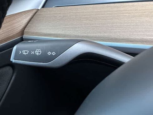Used 2023 Tesla Model 3 Standard Range RWD image 28