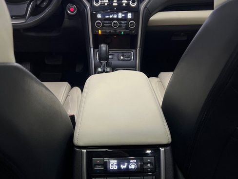 Used 2019 Subaru Ascent Limited w/ Popular Package #2A image 22