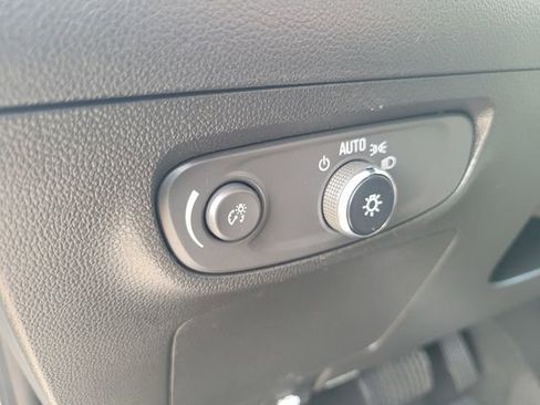 Used 2024 Buick Encore GX Sport Touring image 19