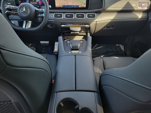 New 2026 Mercedes-Benz GLS 450 4MATIC image 19