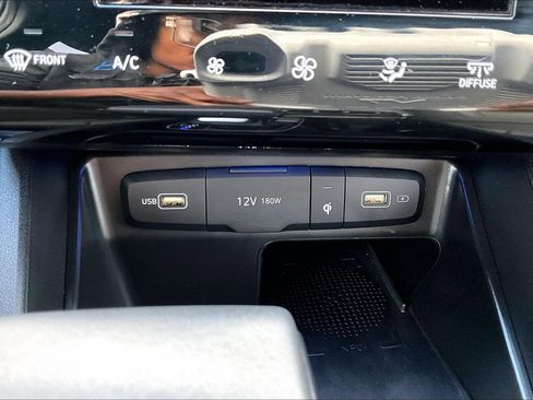 Used 2024 Hyundai Santa Cruz Limited image 17