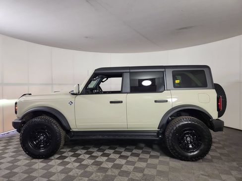 New 2026 Ford Bronco Outer Banks w/ Sasquatch Package AWD/4WD image 4