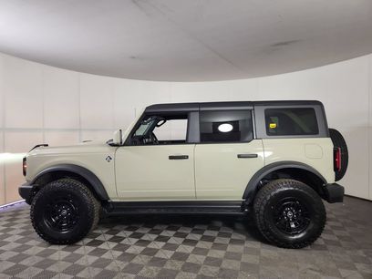 New 2026 Ford Bronco Outer Banks w/ Sasquatch Package