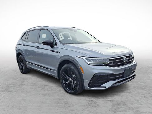 Used 2023 Volkswagen Tiguan SE R-Line image 7