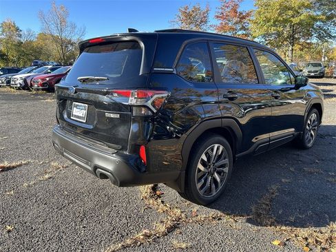 New 2025 Subaru Forester Touring image 8