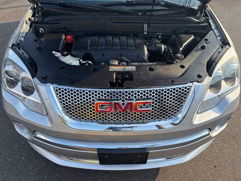 Used 2012 GMC Acadia Denali image 16