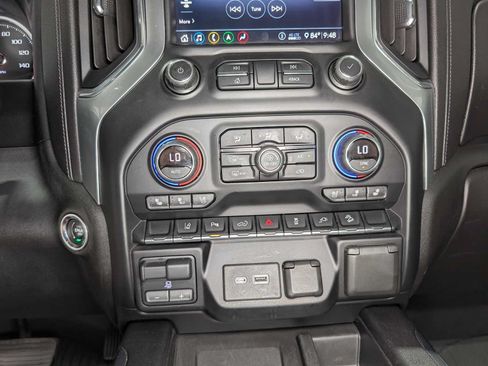Used 2020 Chevrolet Silverado 2500 LTZ w/ LTZ Premium Package AWD/4WD image 30
