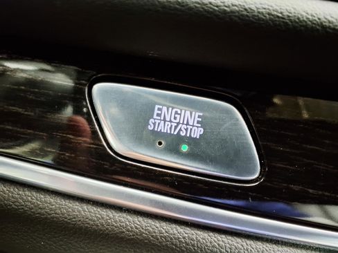 Used 2021 Buick Enclave Avenir w/ Avenir Technology Package FWD image 23