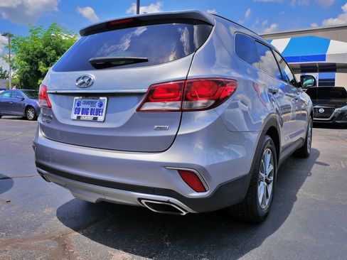 Used 2017 Hyundai Santa Fe SE w/ Cargo Package AWD/4WD image 5