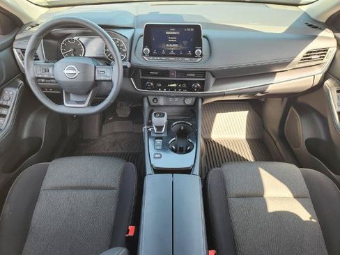Certified 2025 Nissan Rogue SV FWD image 19