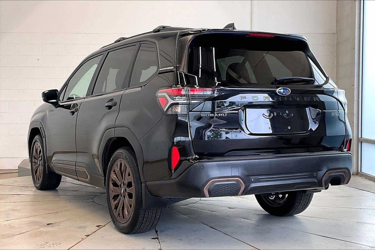 Used 2025 Subaru Forester Sport AWD/4WD image 4