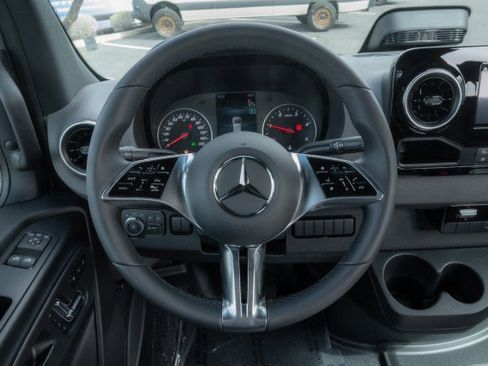New 2025 Mercedes-Benz Sprinter 2500 image 21