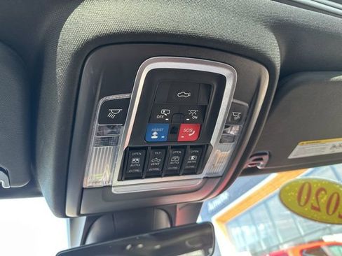 Used 2020 RAM 1500 Limited image 33