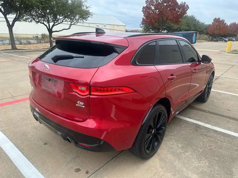Used 2020 Jaguar F-PACE S image 10