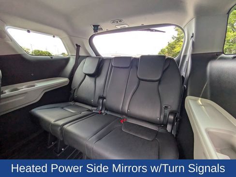 Used 2024 Kia Carnival EX FWD image 17