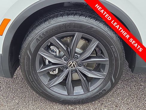 Used 2024 Volkswagen Tiguan SE image 7