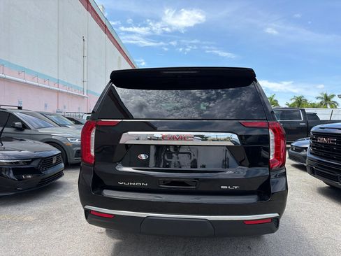 Used 2023 GMC Yukon SLT AWD/4WD image 11