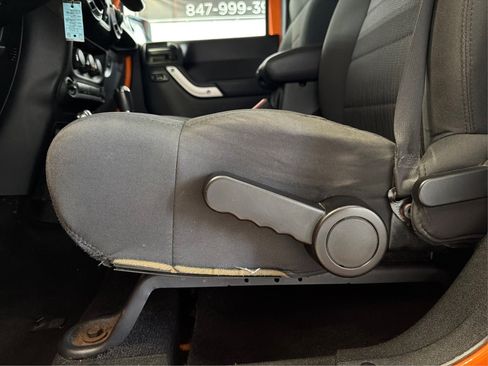 Used 2012 Jeep Wrangler Unlimited Sahara AWD/4WD image 22