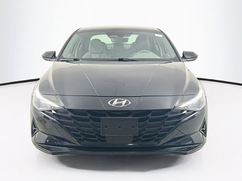 Used 2023 Hyundai Elantra SEL w/ Convenience Package FWD image 2