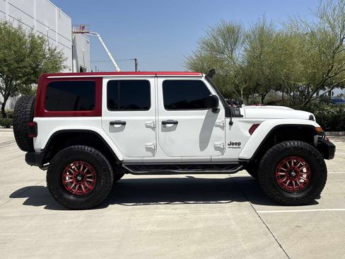 Used 2018 Jeep Wrangler Unlimited Rubicon AWD/4WD image 2